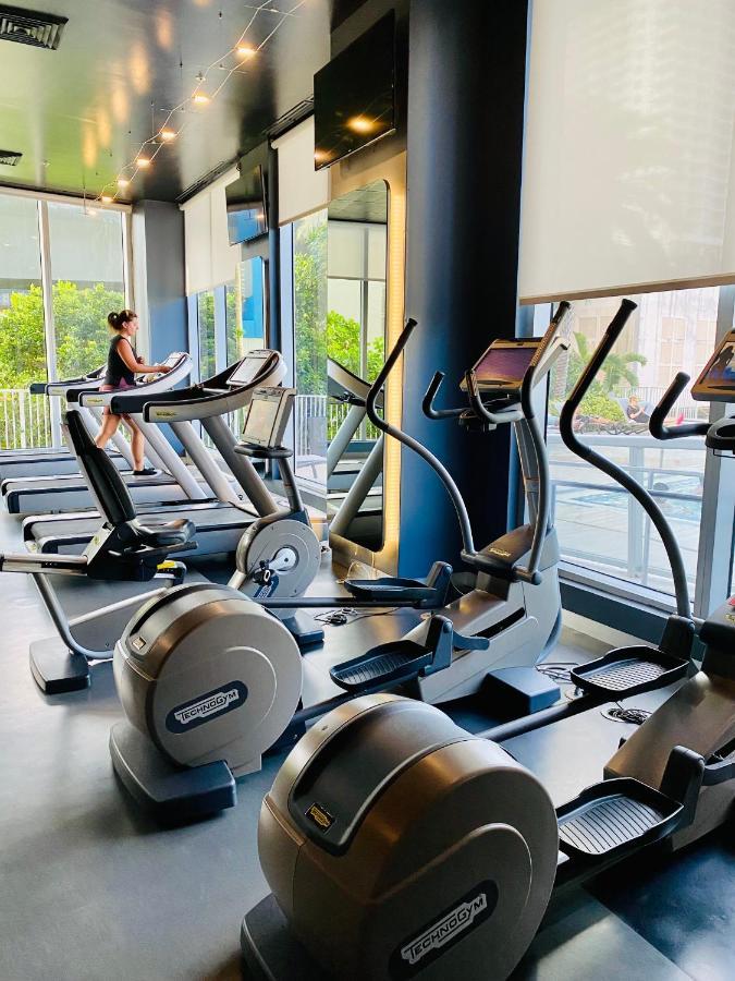 Relaxing Beachwalk Getaway For 4 Guests 405b Apartment Hallandale Beach