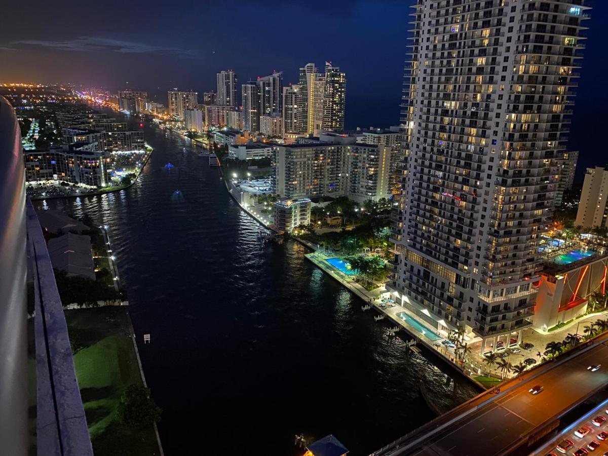 Relaxing Beachwalk Getaway For 4 Guests 405b Apartment *